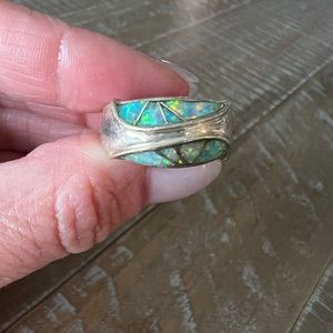 925 silver ring with opal stone